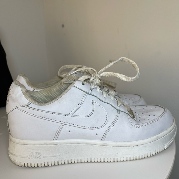 Nike Shoes - Nike White Sneakers